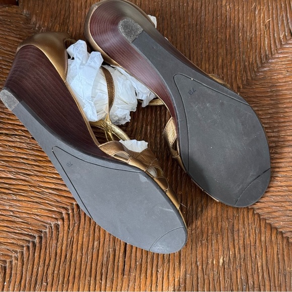 Talbots Metallic Bronze Leather Cutout Wedge Sandals | Size 7B Made in Brazil - Picture 2 of 8